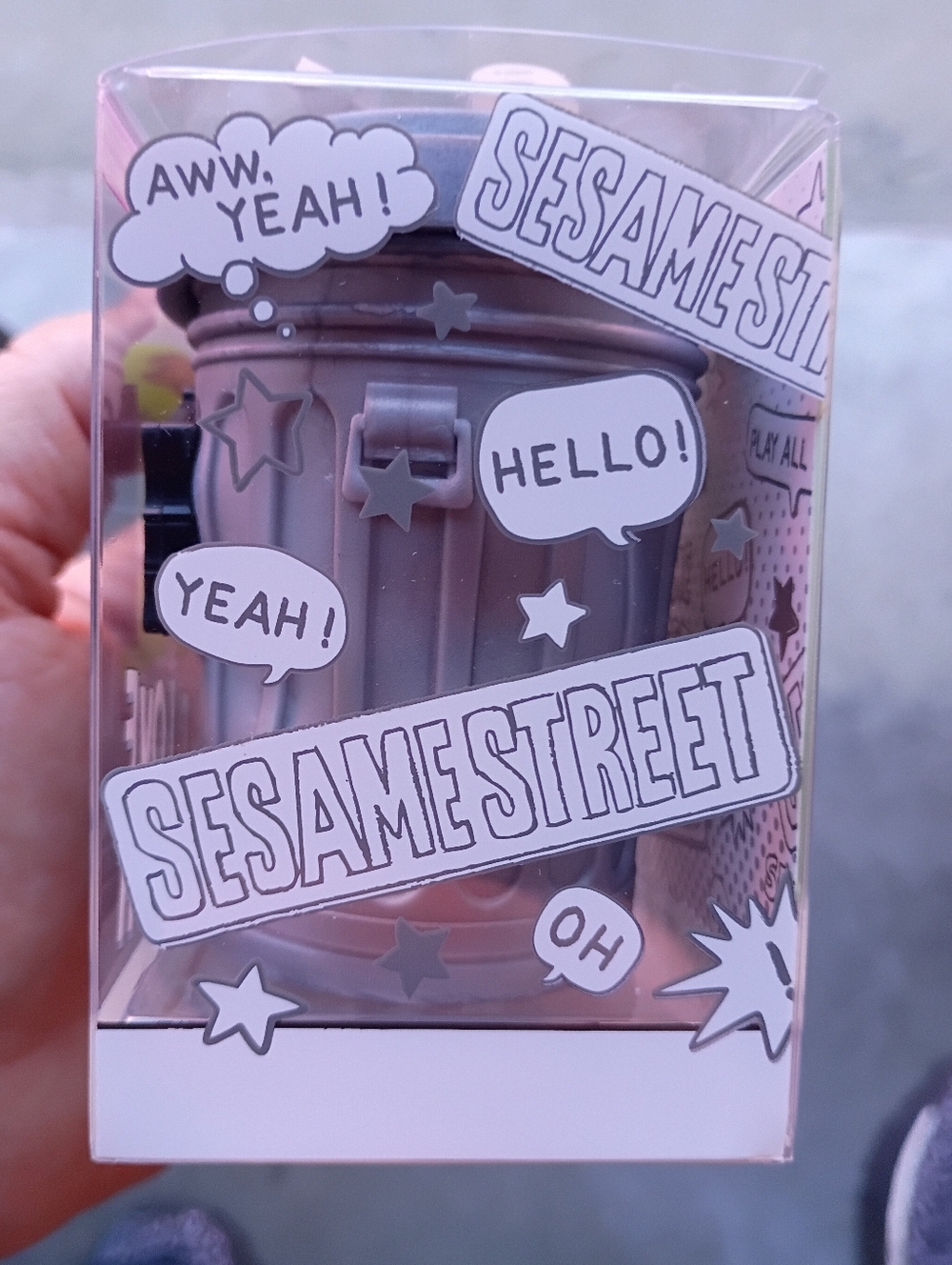 Sesame Street Wet N Wild I Love Trash Oscar Makeup Sponge and Case Set - Picture 3 of 5